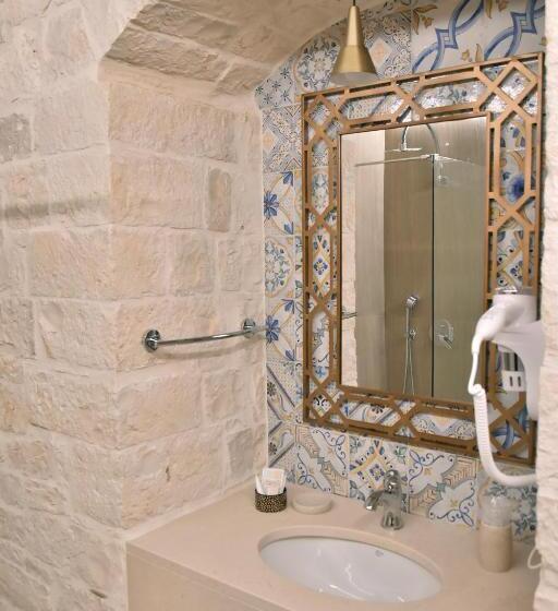 غرفة قياسية, Antico Corso 74