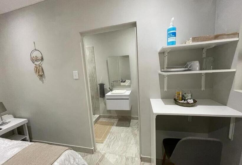 اتاق لوکس یک تخته, Guest House On Gillian Unit 4