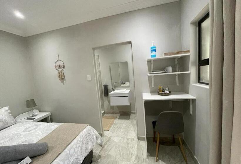 اتاق لوکس یک تخته, Guest House On Gillian Unit 4