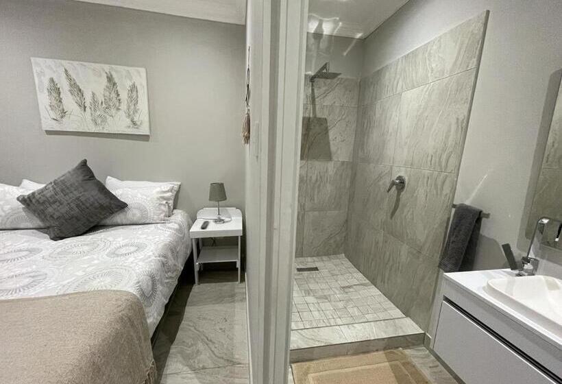 اتاق لوکس یک تخته, Guest House On Gillian Unit 4