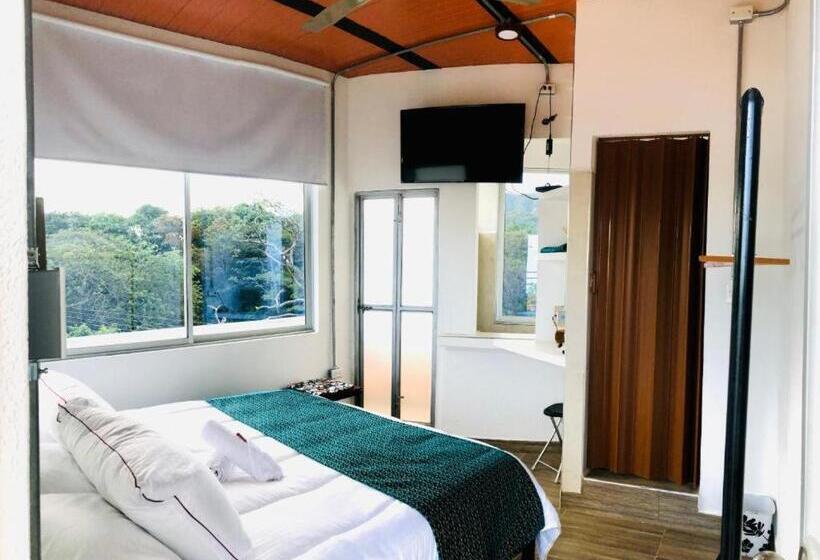 Люкс с Террасой, Hostal Bon Hábitat