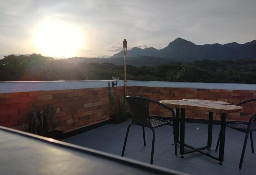 Люкс с Террасой, Hostal Bon Hábitat