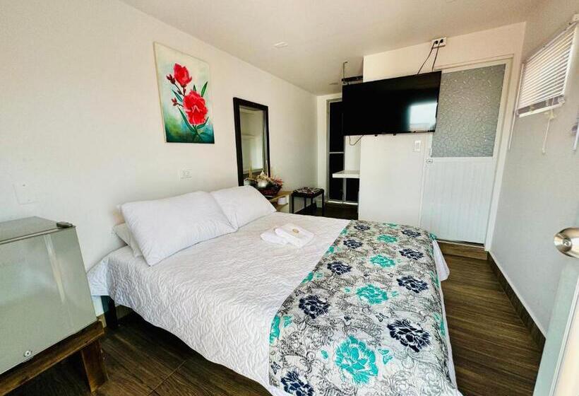 발코니가 있는 스위트, Hostal Bon Hábitat