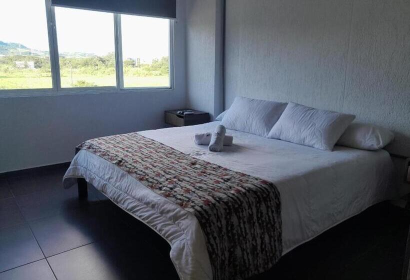 Люкс, Hostal Bon Hábitat