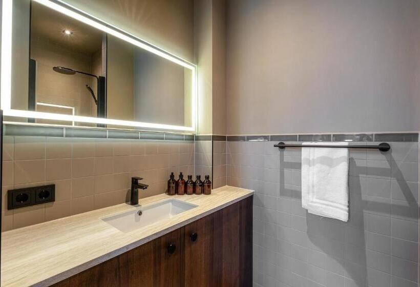 سوییت لوکس, New Park Edition Adults Only