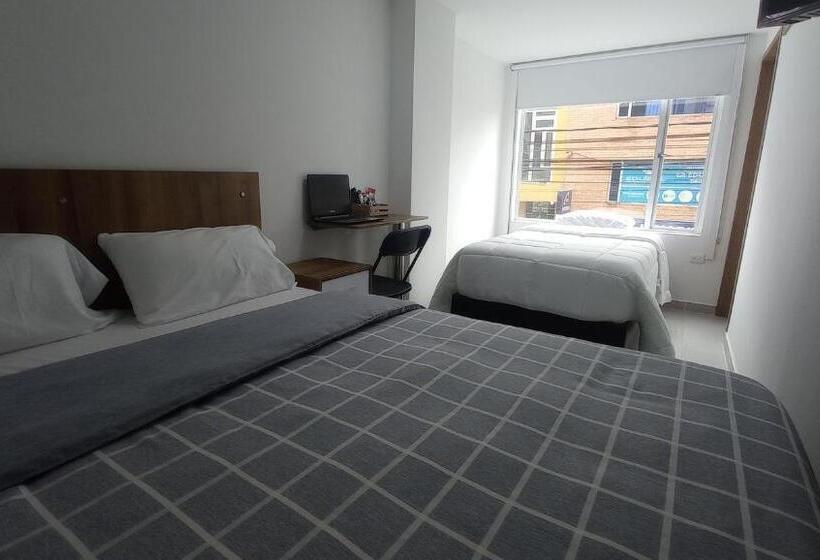 패밀리 룸, Andina Blue