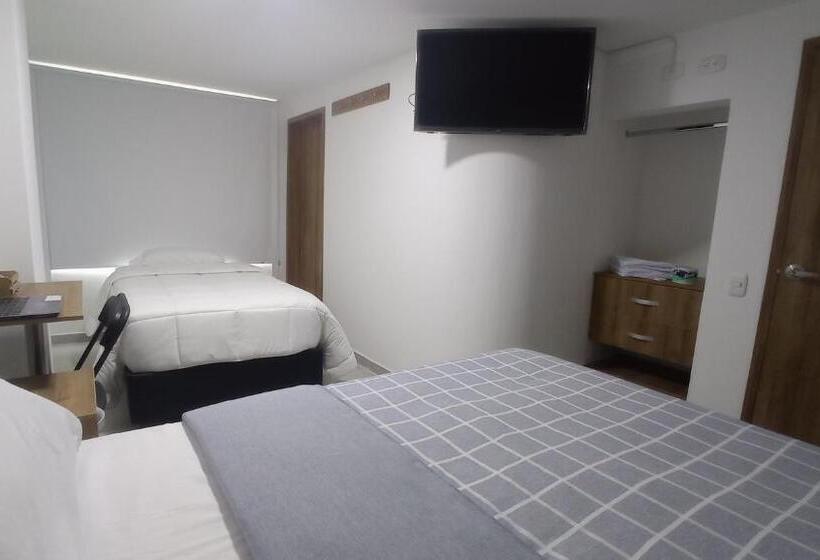 패밀리 룸, Andina Blue