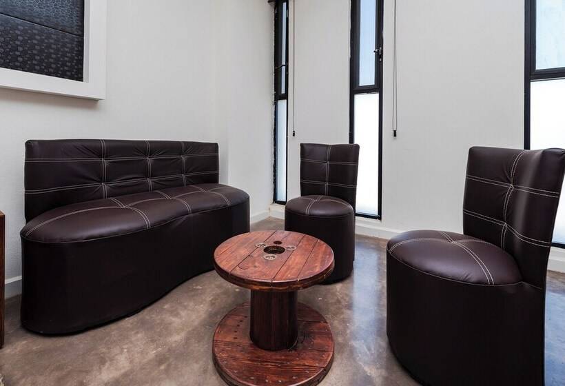 غرفة ديلوكس, Capital O Hotel Joyma Suites, San Luis