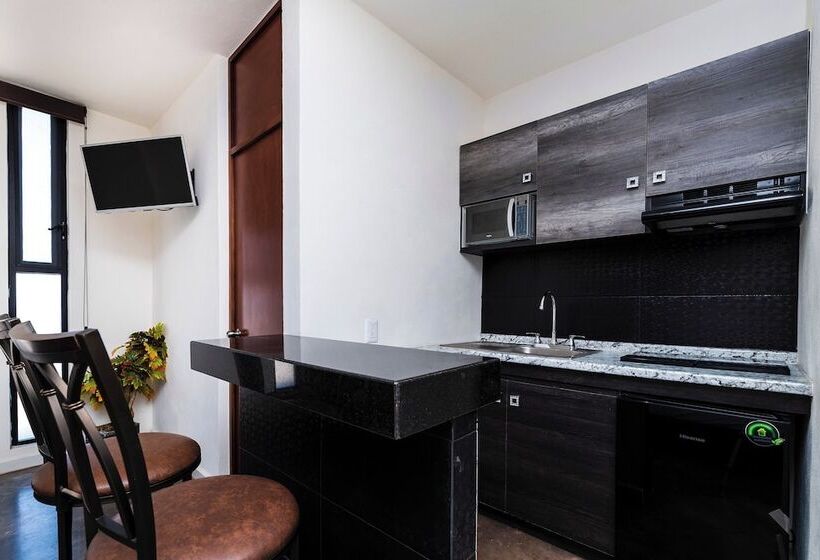 غرفة ديلوكس, Capital O Hotel Joyma Suites, San Luis