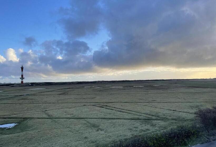 غرفة قياسية مزوَّدة بشُرفة, Westeroog