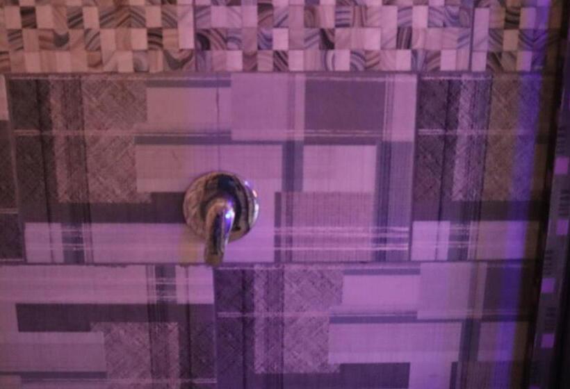 غرفة قياسية مطلّة علي حمام السباحة, Princess Lodge