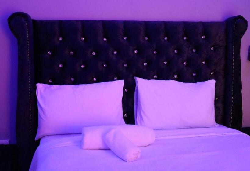 غرفة قياسية مطلّة علي حمام السباحة, Princess Lodge