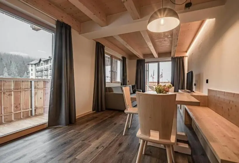 1 Bedroom Apartment Lake View, Chalet Alpenrose