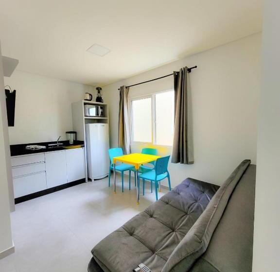 استودیوی استاندارد, Hospeda Mariscal Flat