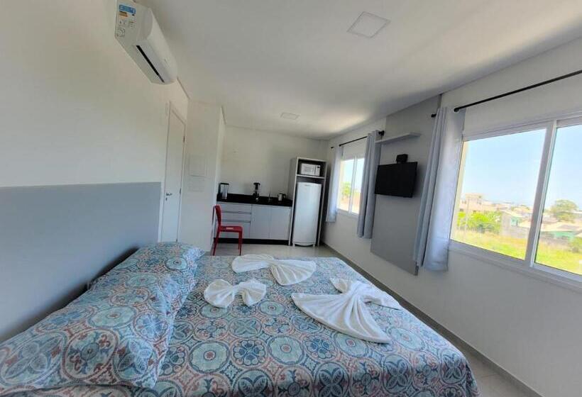 استودیوی سوپریور, Hospeda Mariscal Flat