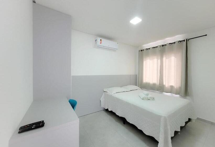 استودیوی استاندارد, Hospeda Mariscal Flat