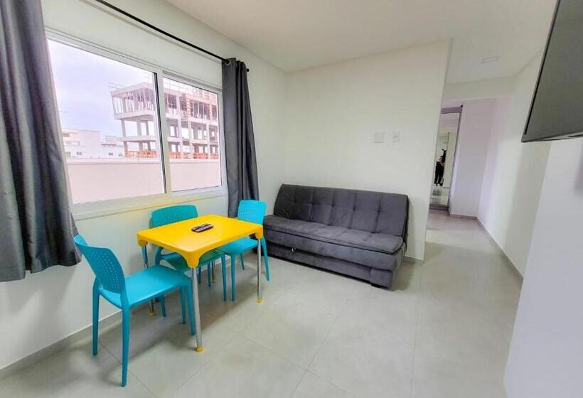 استودیوی استاندارد, Hospeda Mariscal Flat