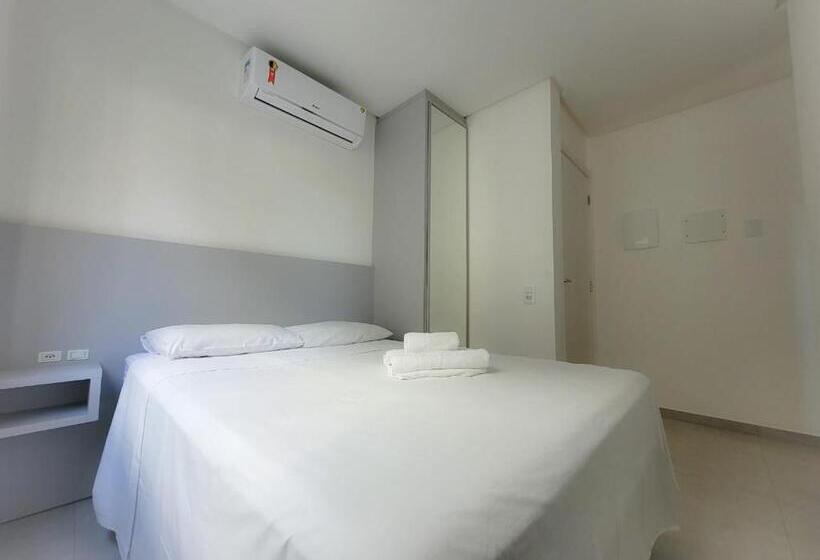 استودیوی استاندارد, Hospeda Mariscal Flat