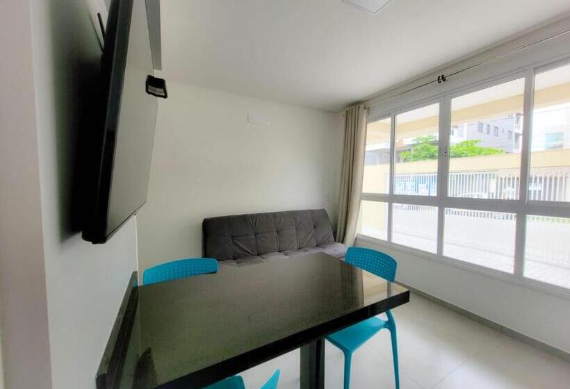 استودیوی استاندارد, Hospeda Mariscal Flat