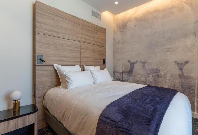 غرفة كومفورت, Les Tresorieres