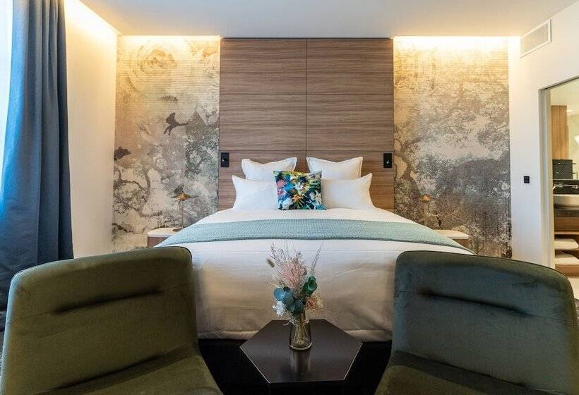 غرفة برستيج, Les Tresorieres