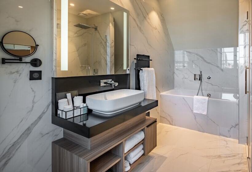 جناح, Les Tresorieres