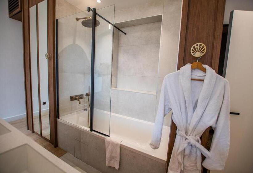 اتاق لوکس با بالکن, Lola Boutique Hôtel   Bordeaux Centre