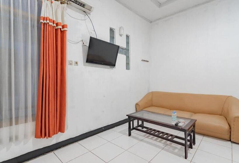 이코노미 룸, Markoni Pamanukan Mitra Reddoorz