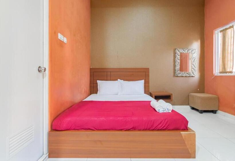 디럭스 룸, Markoni Pamanukan Mitra Reddoorz