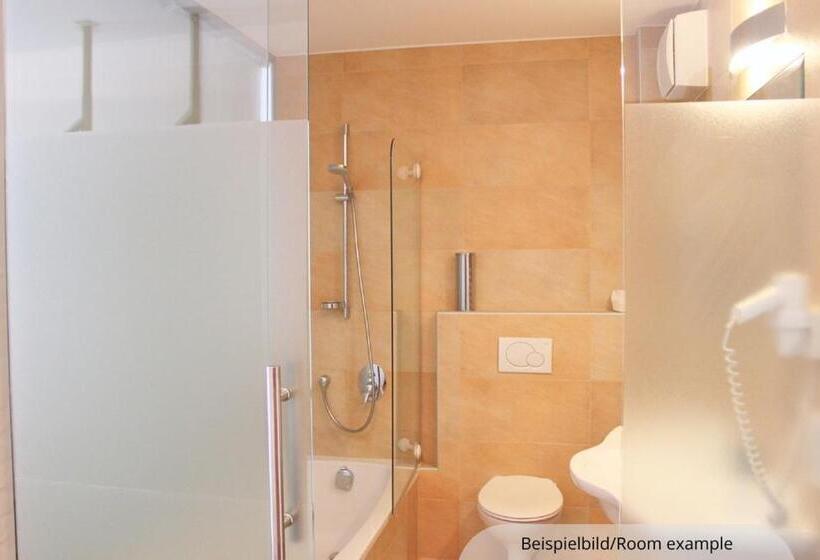 اتاق استاندارد سه نفره, Sporthotel Shanti