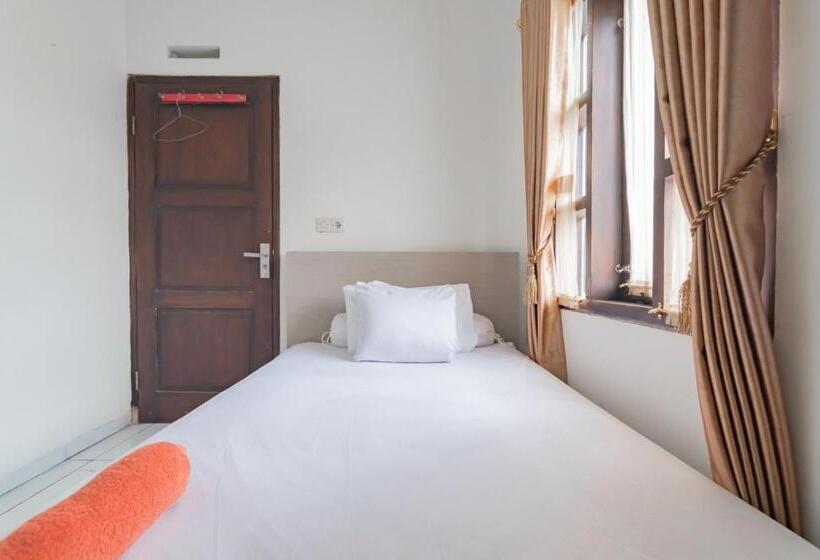 Номер Стандарт Совместная Ванная, Small Homestay Syariah Sikembar Ciwidey Mitra Reddoorz