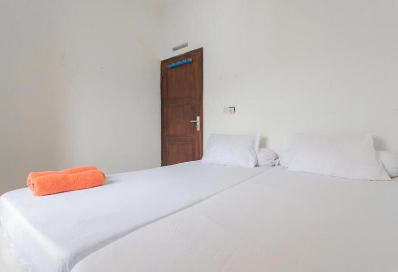 Номер Стандарт Совместная Ванная, Small Homestay Syariah Sikembar Ciwidey Mitra Reddoorz