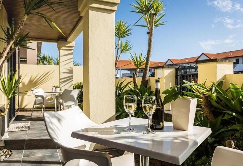 اتاق لوکس با تخت بزرگ, Beach House Studios