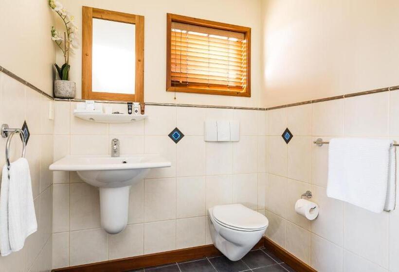 اتاق لوکس با تخت بزرگ, Beach House Studios