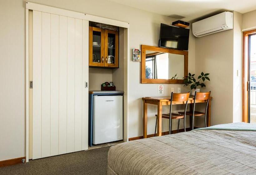 اتاق لوکس با تخت بزرگ, Beach House Studios