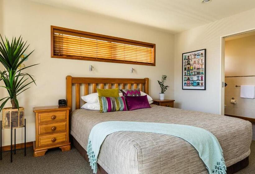 اتاق لوکس با تخت بزرگ, Beach House Studios