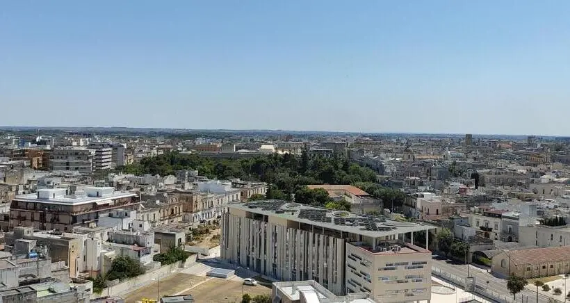 اتاق لوکس با بالکن, Panorama Lecce
