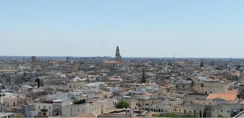 اتاق لوکس با بالکن, Panorama Lecce