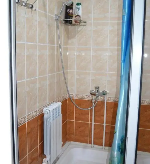 Quarto Quádruplo Standard, Hostel Farovon
