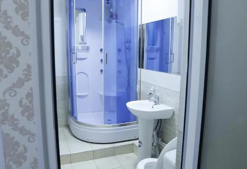 Quarto Triplo Comfort, Hostel Farovon