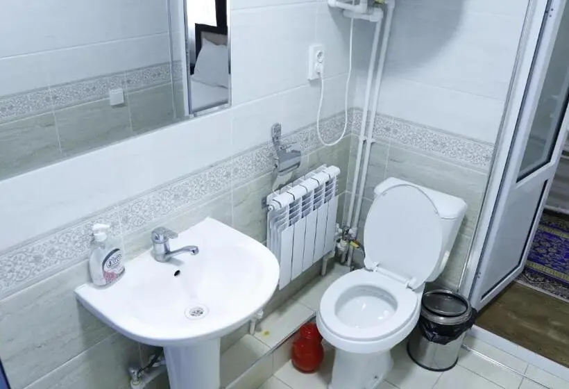 Quarto Triplo Comfort, Hostel Farovon