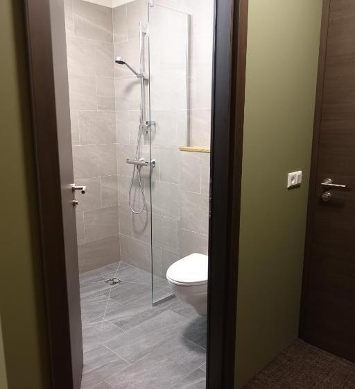 اتاق استاندارد, Basalt