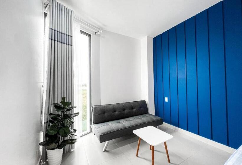 اتاق استاندارد با تخت بزرگ, New