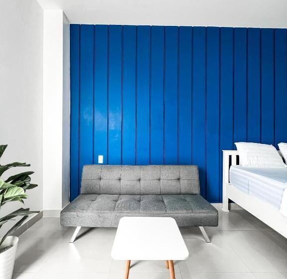 اتاق استاندارد با تخت بزرگ, New