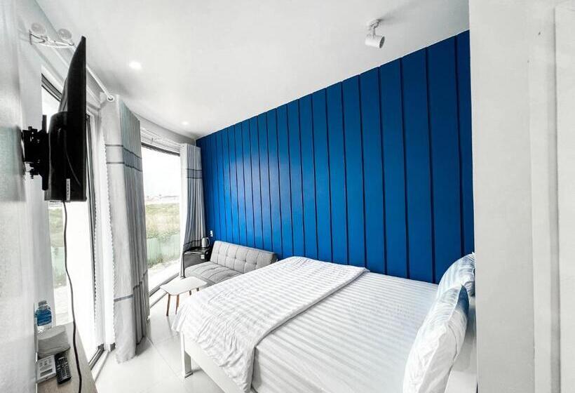 اتاق استاندارد با بالکن, New