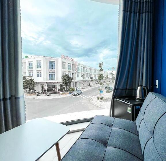 اتاق استاندارد با بالکن, New