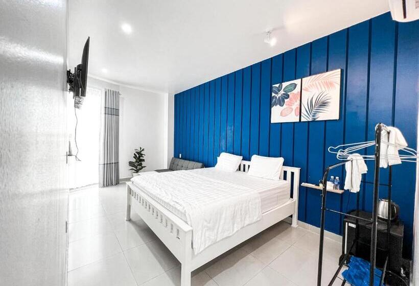 اتاق استاندارد با تخت بزرگ, New