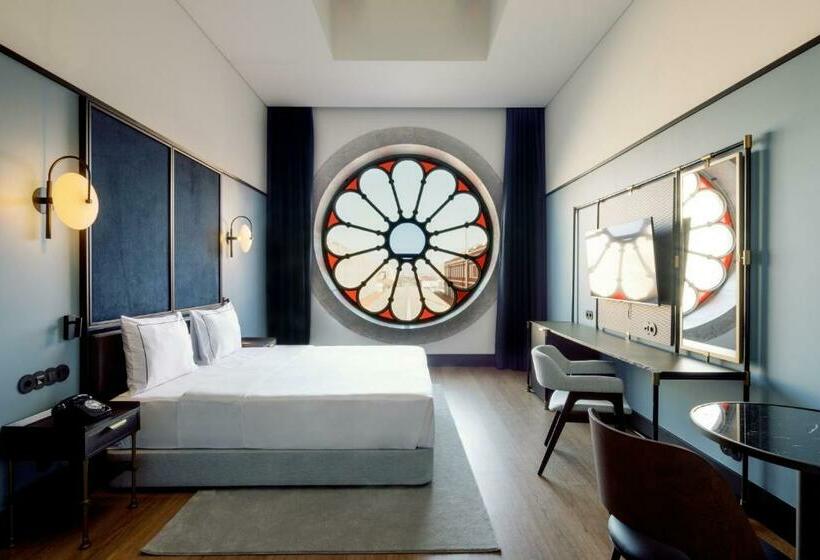 جناح جونيور ديلوكس, The Editory Riverside, Santa Apolonia