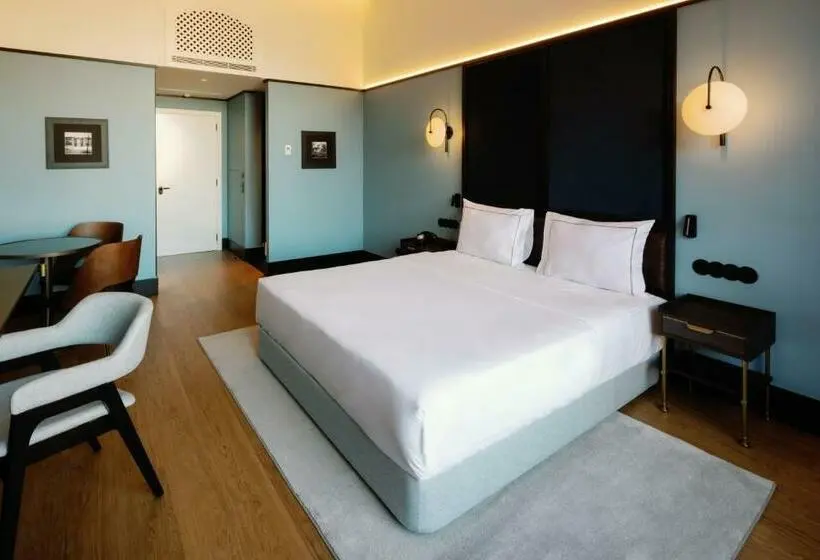 Deluxe Junior Suite