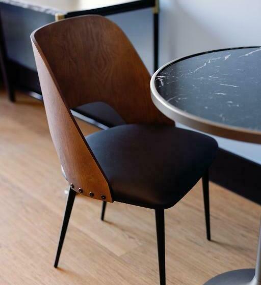 جناح جونيور ديلوكس, The Editory Riverside, Santa Apolonia